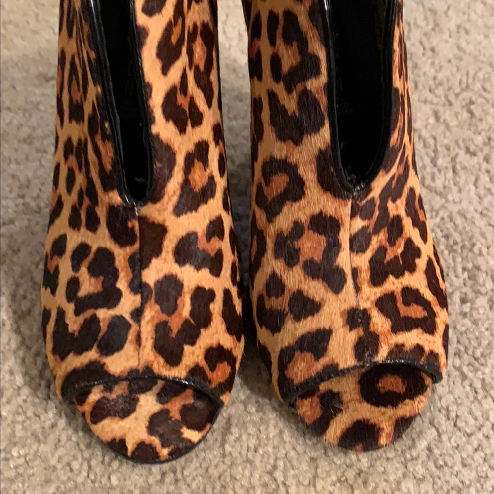 LEOPARD MOHAIR Leather BOOTIES- NWOT - Picture 2 of 7
